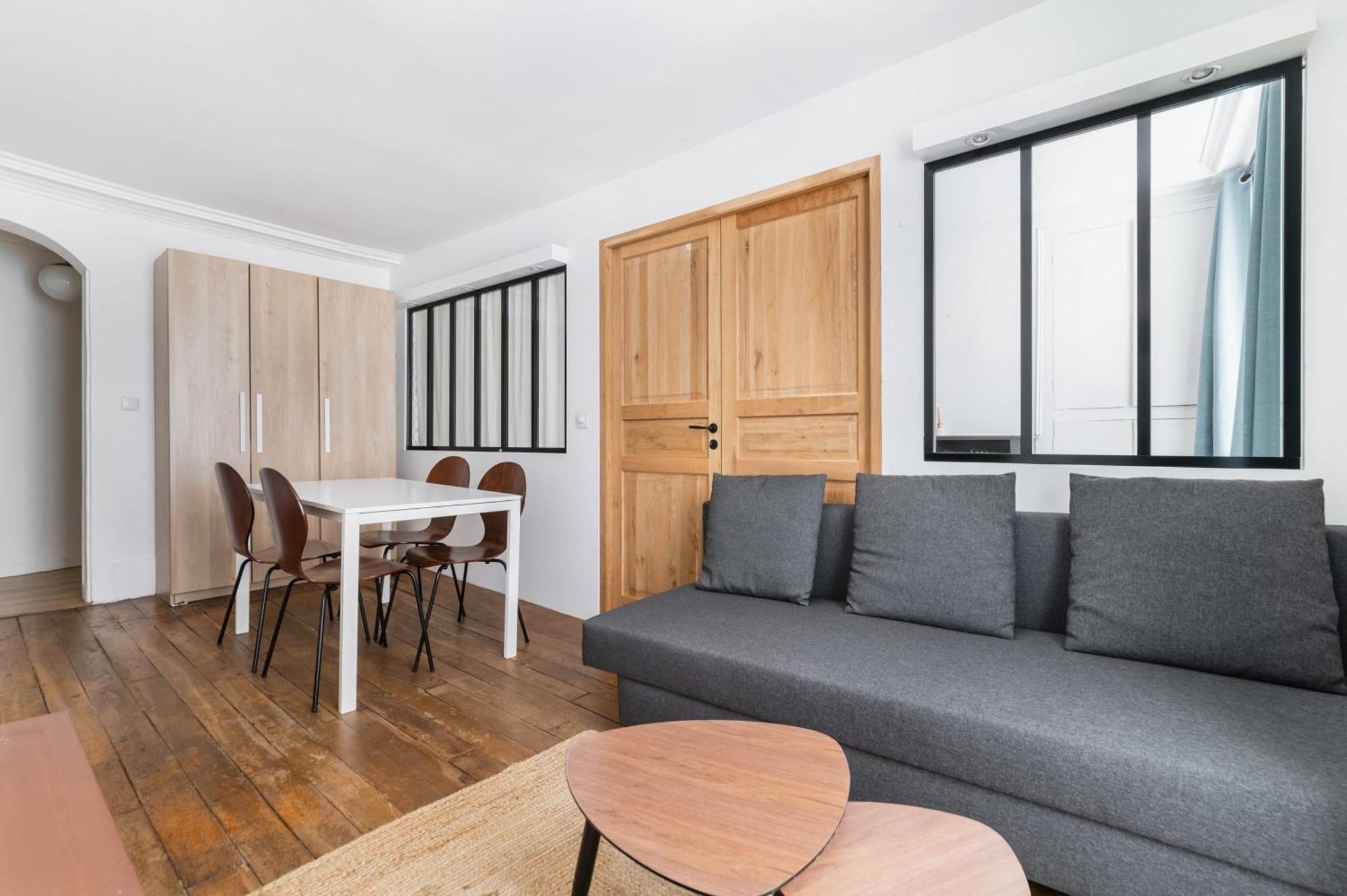 2 Pieces Confortable Metro Duroc - 6 -4p Appartement Parijs